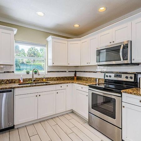 タンパ Beautiful Pool House In Old Seminole Heights!ヴィラ エクステリア 写真
