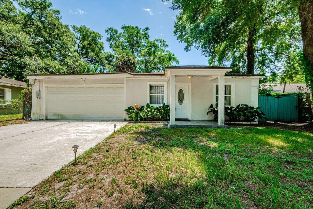 タンパ Beautiful Pool House In Old Seminole Heights!ヴィラ エクステリア 写真